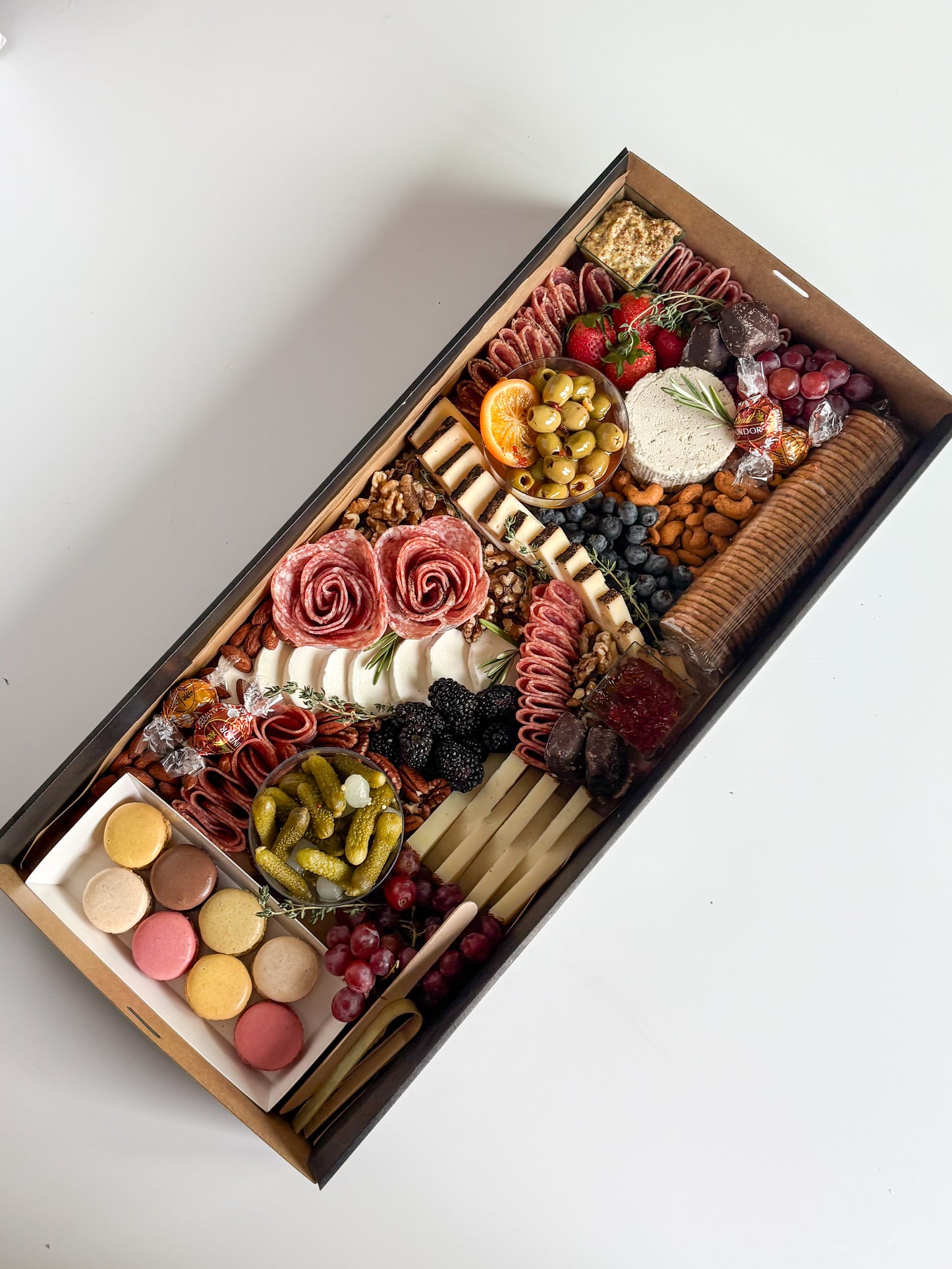 Deluxe Charcuterie Box